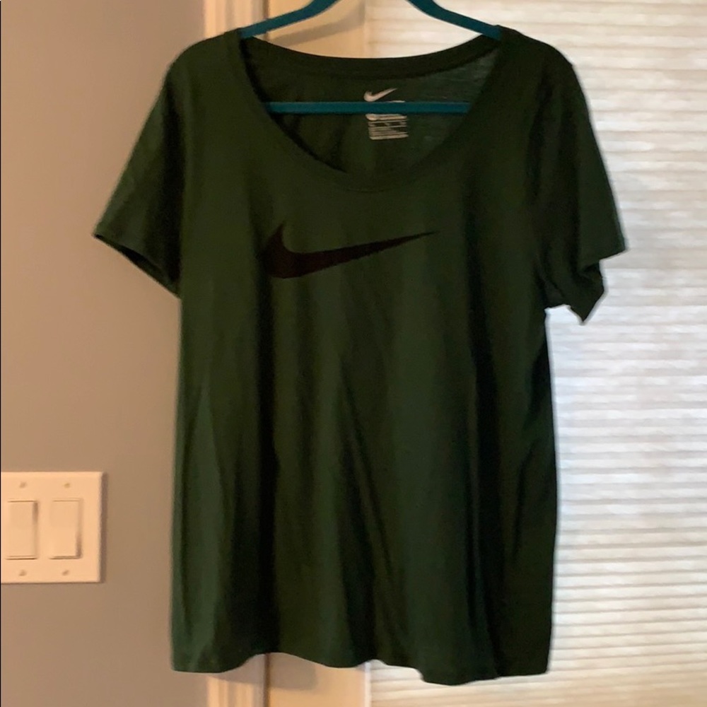 Nike T